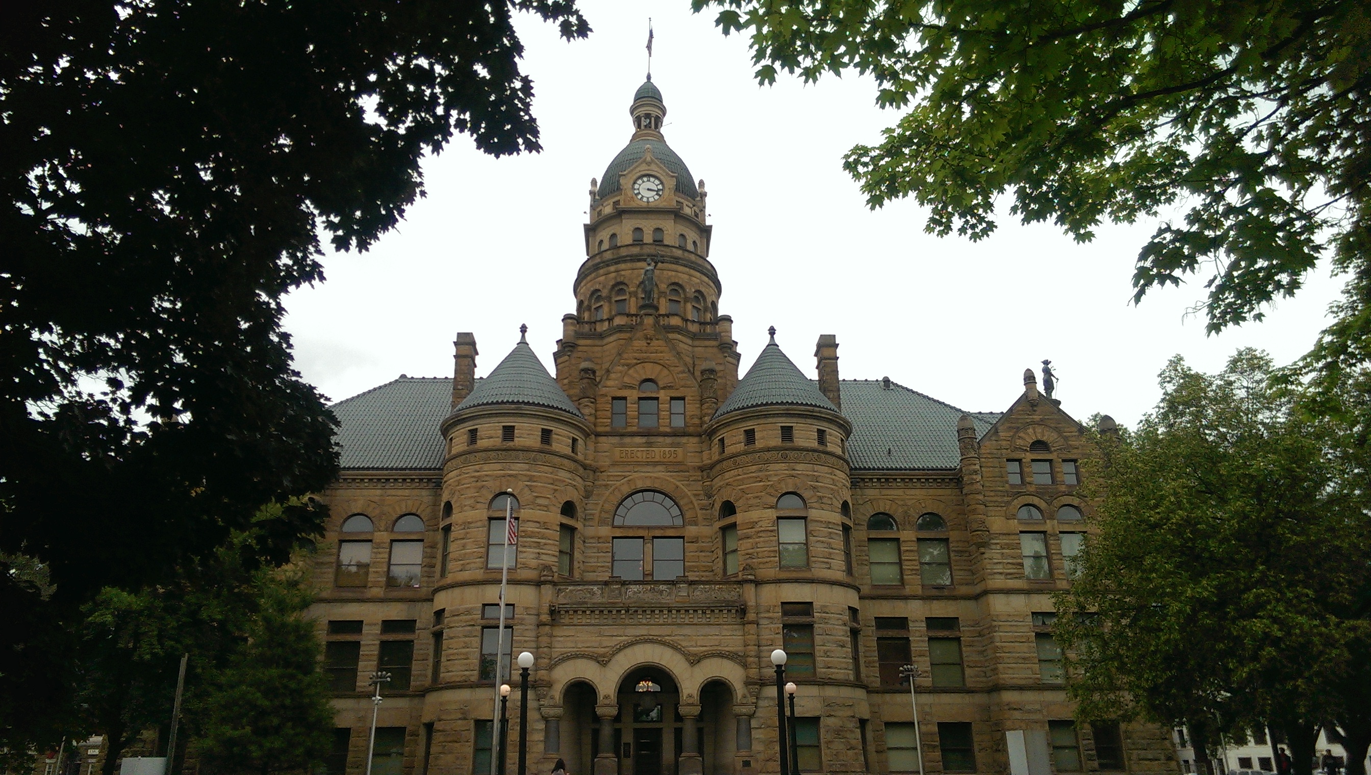 Trumbull County Courthouse - Copyright Serge Rumyantsev